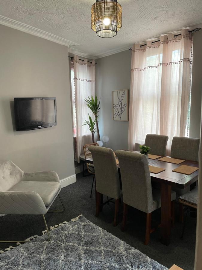 Perfect For Large Groups, Sleeps 15 Close To City Centre Sheffield Exterior photo